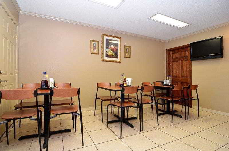 Best Western Delhi Inn Restaurant photo